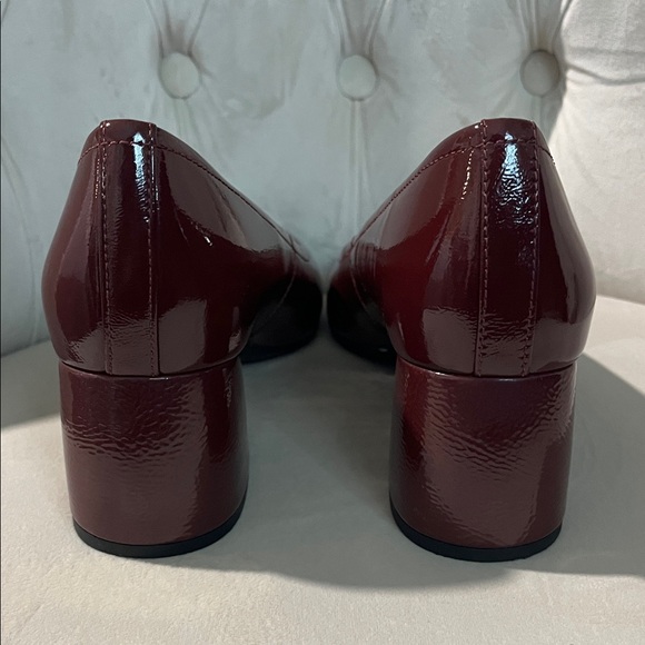 Vionic Elegant Patent Burgundy Women's Pumps - Picture 5 of 7